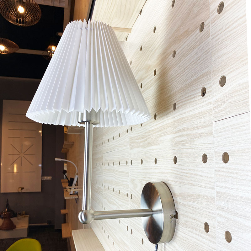 Étapes pour installer l’applique murale avec revêtement en tissu