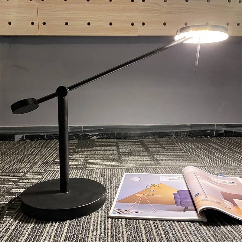 Quelle est la gamme de luminosité d'une lampe de table qui est bonne pour les yeux?